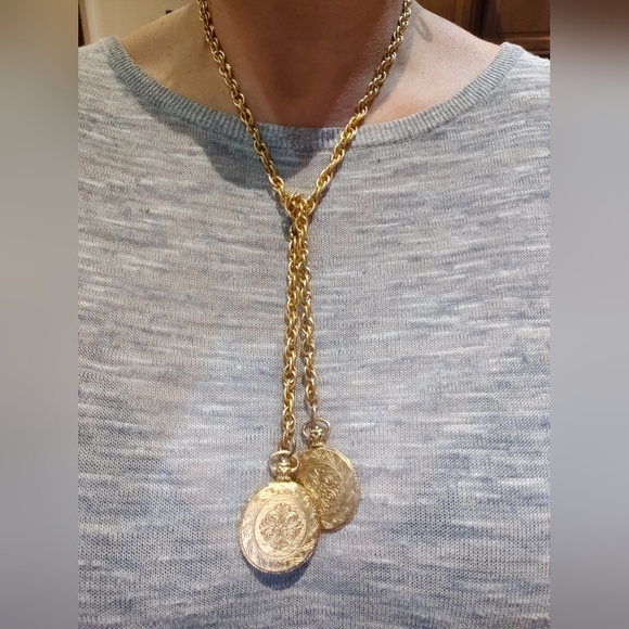 Vintage Lariat Style Medallions Necklace - Picture 4 of 9